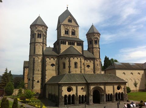 Erstes Ziel beim Sommerausflug am 12.08.2017: Die Abtei Maria Laach.